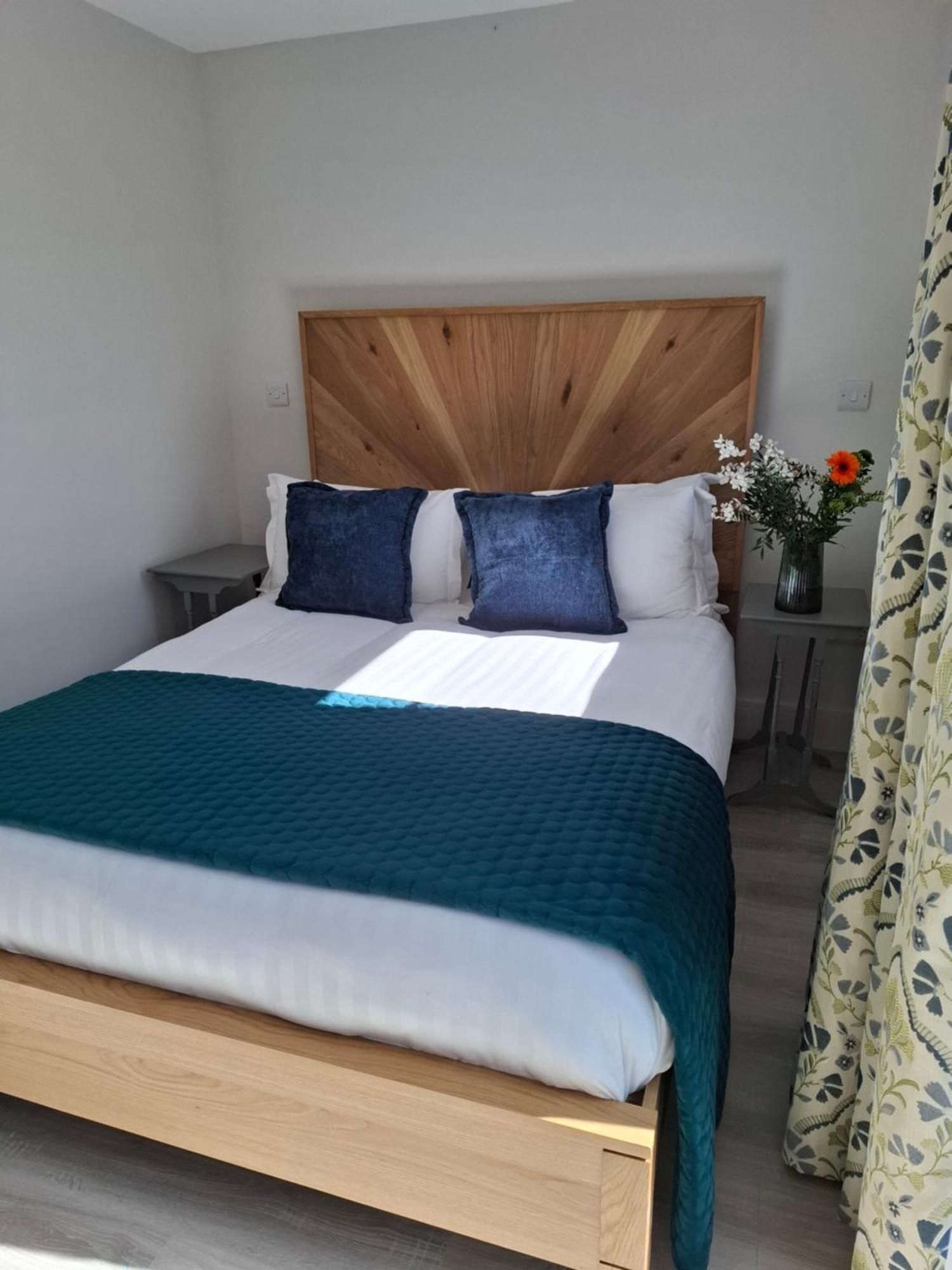 Granville House Apartments And Garden Suites Ballyferriter Zewnętrze zdjęcie